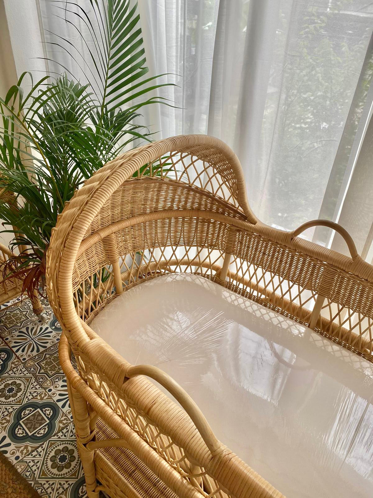 Lulu Rattan Baby Crib