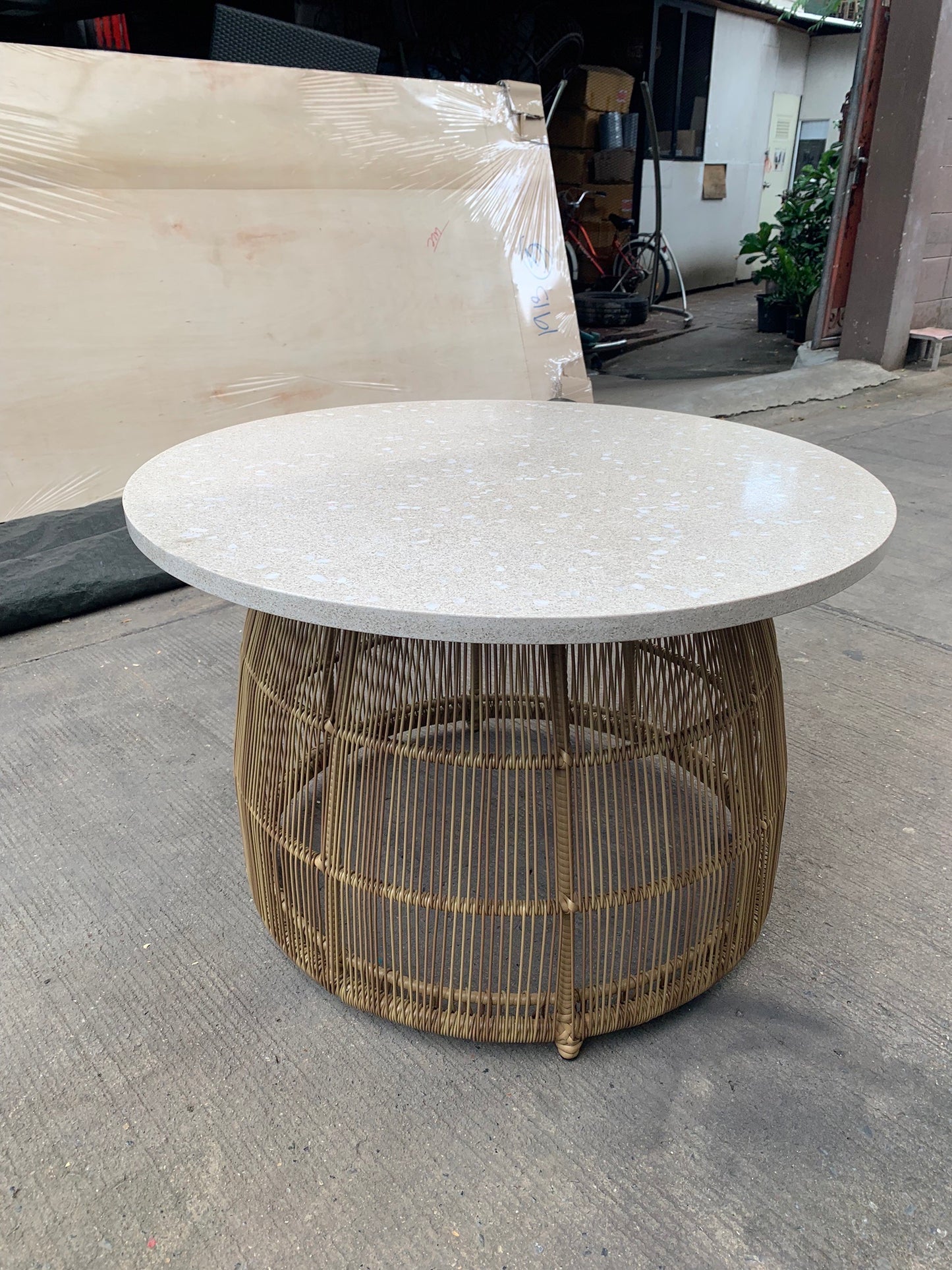 Outdoor Alleen Coffee Table - Terazzo Top