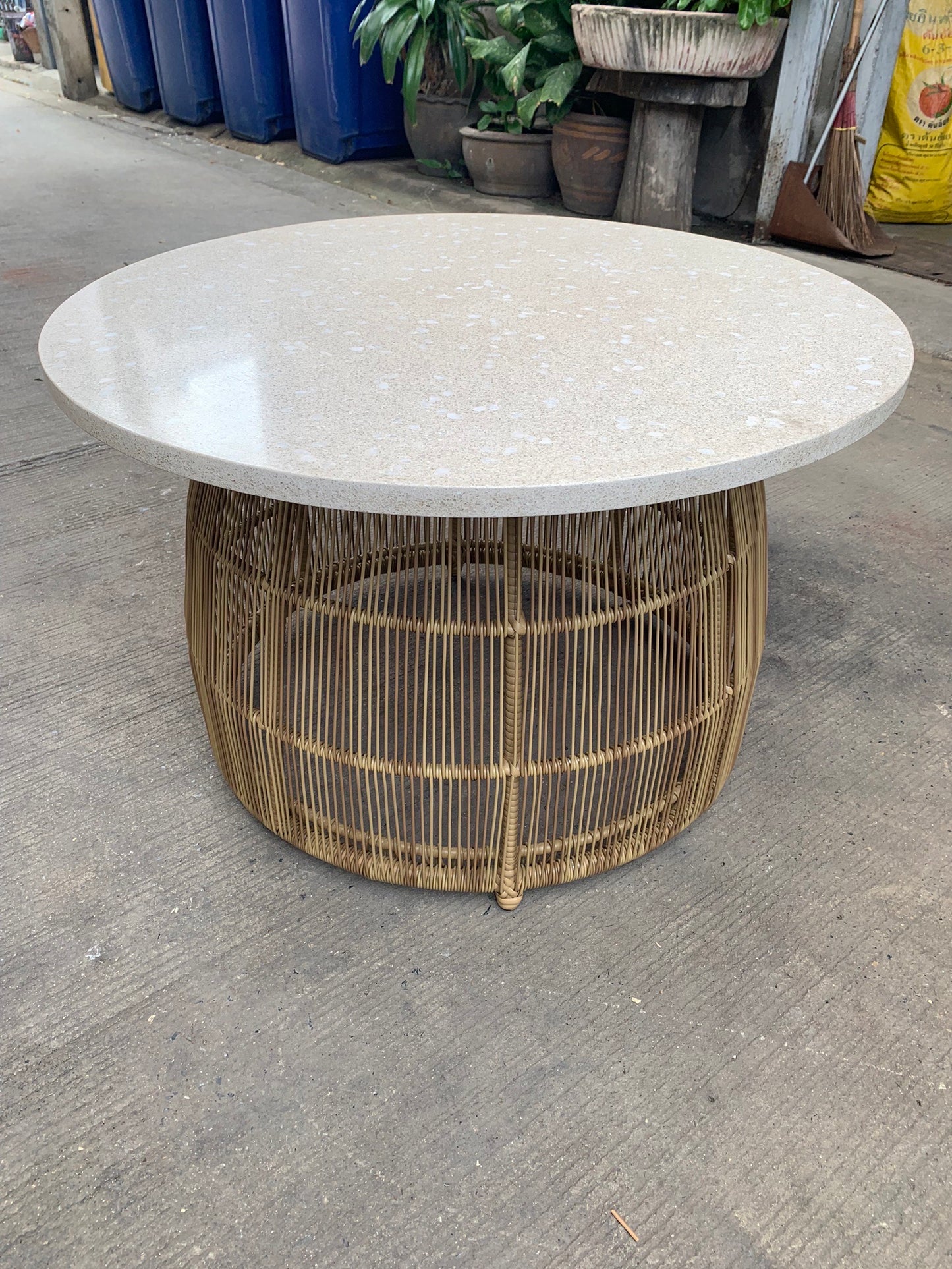 Outdoor Alleen Coffee Table - Terazzo Top