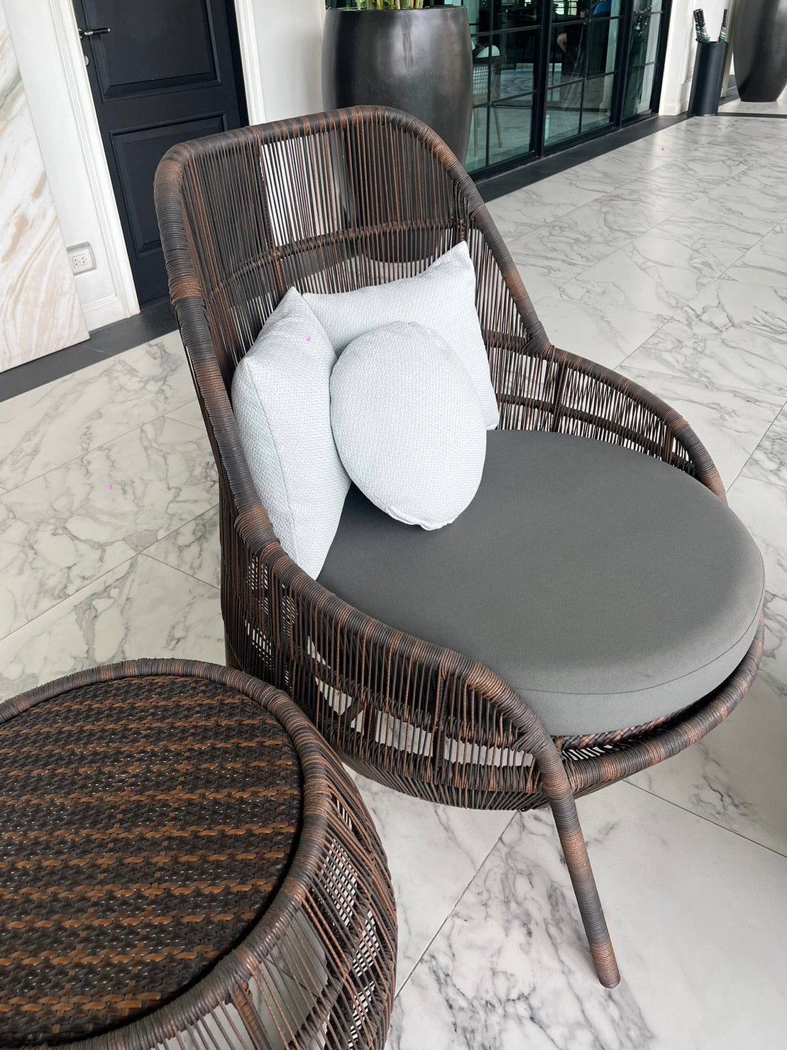 Outdoor Lilly Chair With Stool