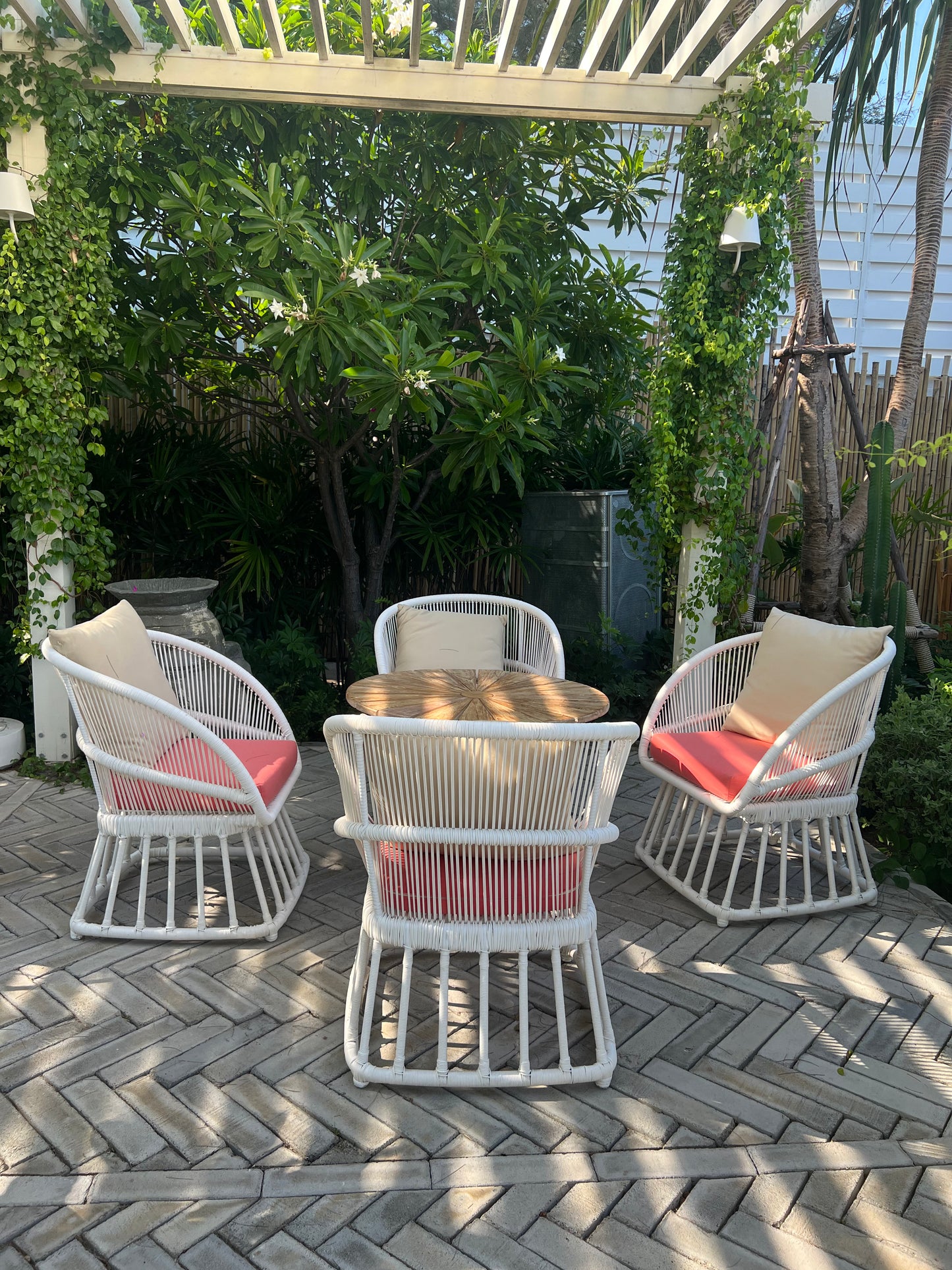 Outdoor Tropical White Armchair